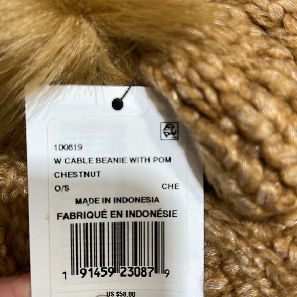 💥🇺🇸 UGG Women's Cable Beanie With Pom - Picture 11 of 11